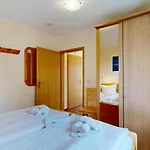 Haus Moewe 02, Binz Apartamento *