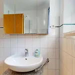 Haus Moewe 02, Binz Apartamento *